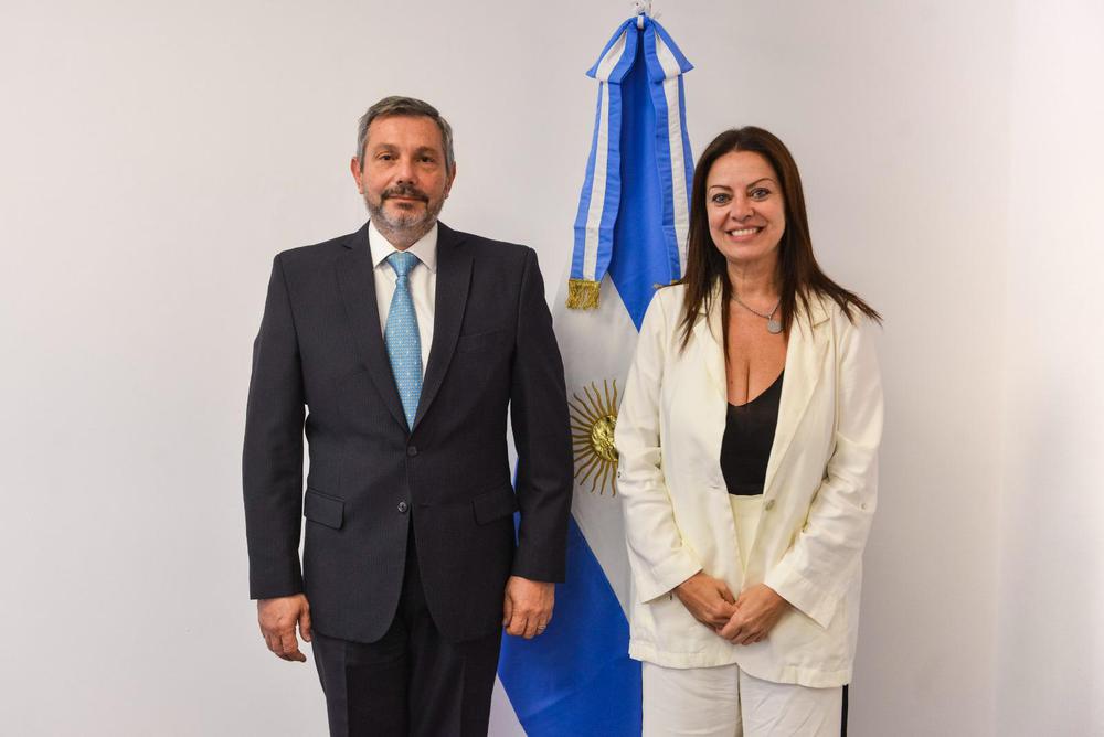 De los Heros y Pettovello