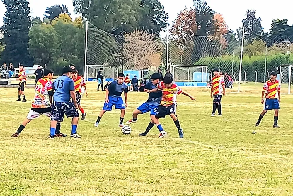 Liga Municipal de Fútbol Sub 18 4