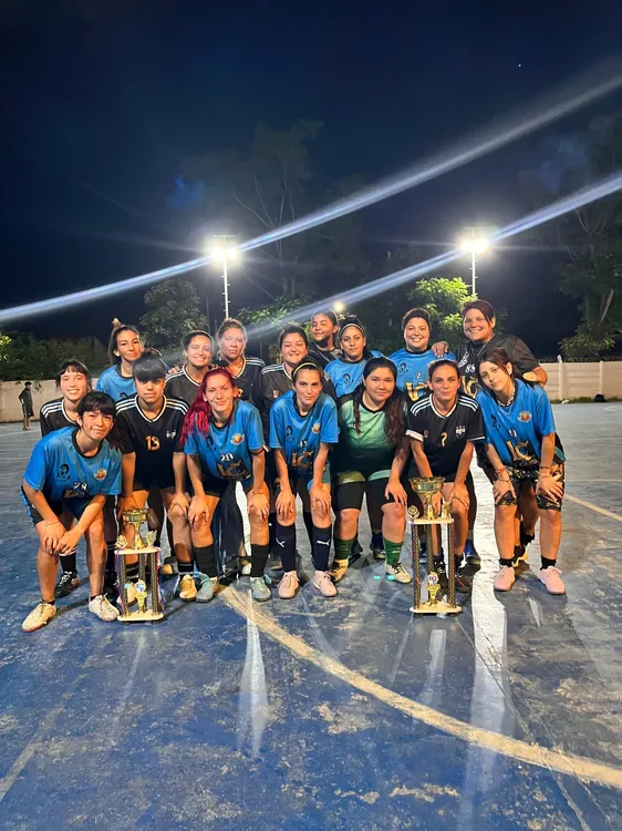 Liga Futsal Femenino Del Viso, campeones La Tierrita y La Candela (2)