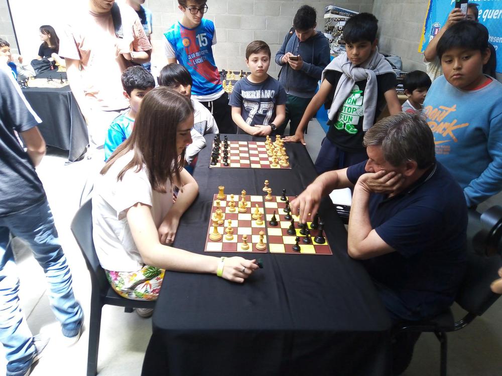 Ajedrez, Abierto de noviembre en Peruzzotti 3