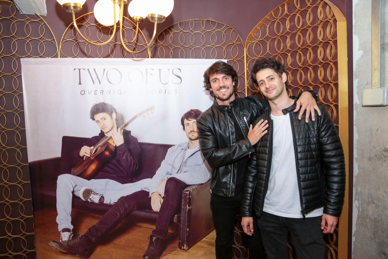 Two of Us Lanzamiento de Disco