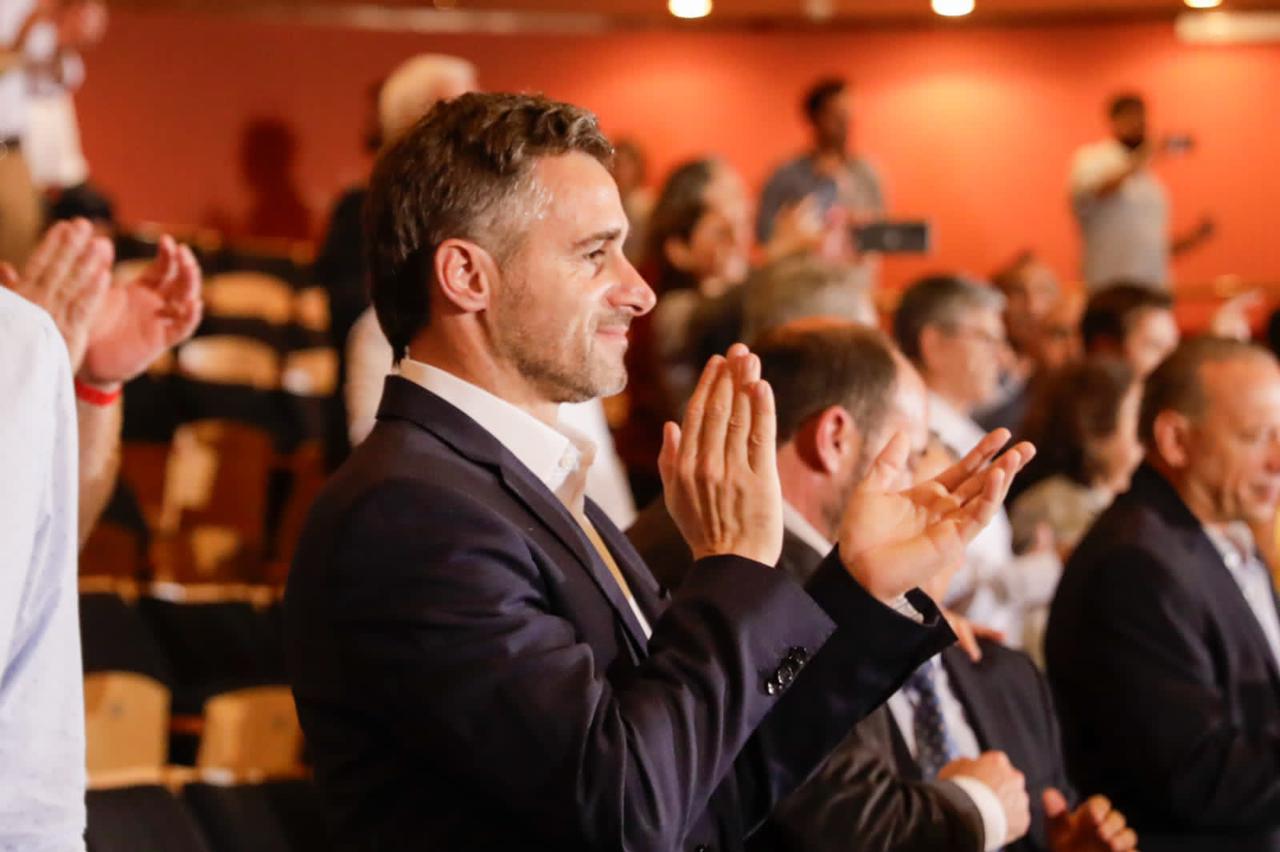 15e4dd03-e97f-417c-ba65-97d1964a1a60