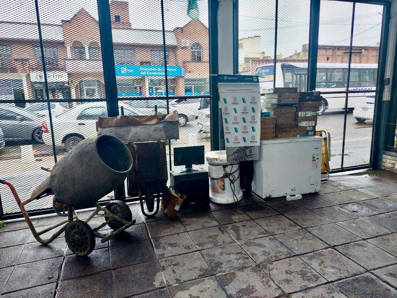 WhatsApp Image 2023-12-18 at 22.00.59