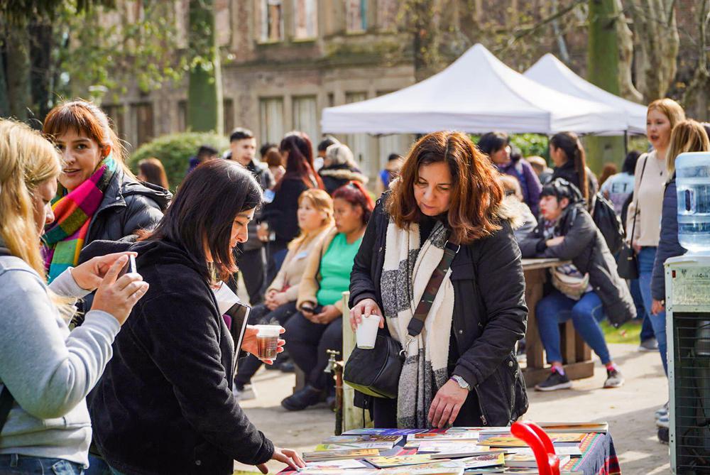 128b3ab5-8bed-4bd7-bd8f-0a4d858c4319