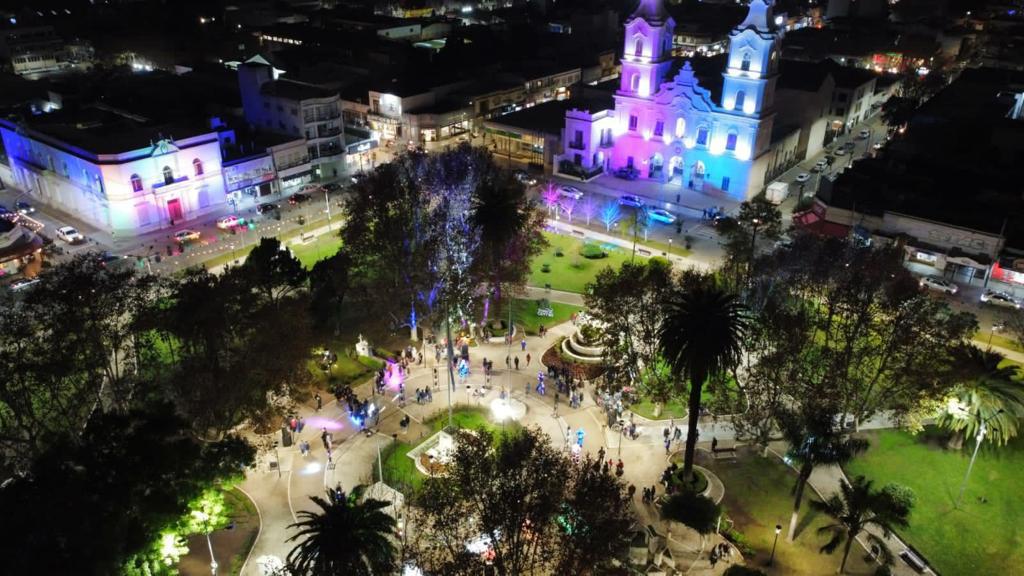 2bbb4566-4721-464b-82ed-0822881ff806