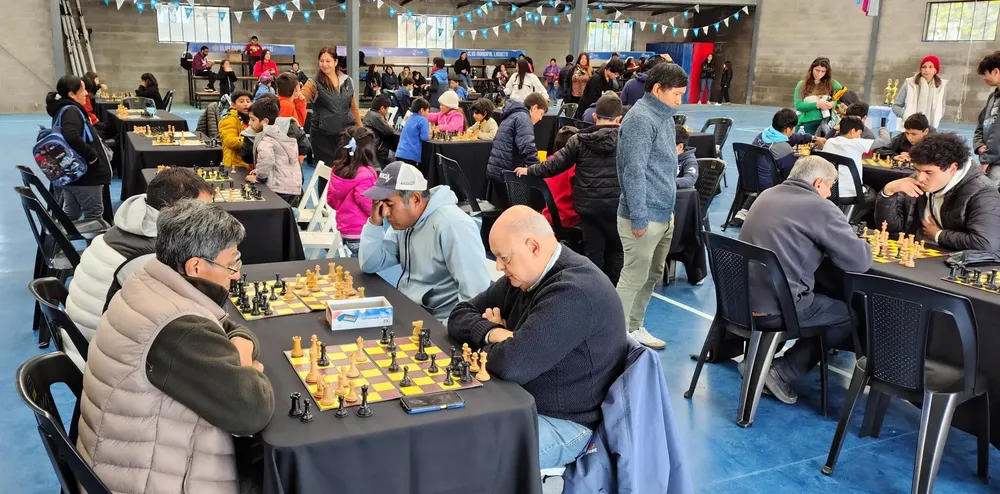 Ajedrez, torneo en Luchetti 2