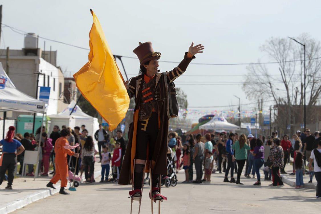 f5f4cd53-8e99-4a21-bebf-319043142e89