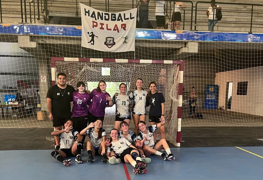 Handball femenino, Juveniles