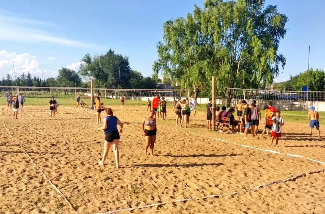Escuela Municipal de Beach Voley (5)